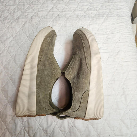 Sorel waterproof sz 6 slip on sneakers beige Womens' preppy casual comfort easy - Picture 6 of 8